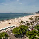 Arena Leme Hotel