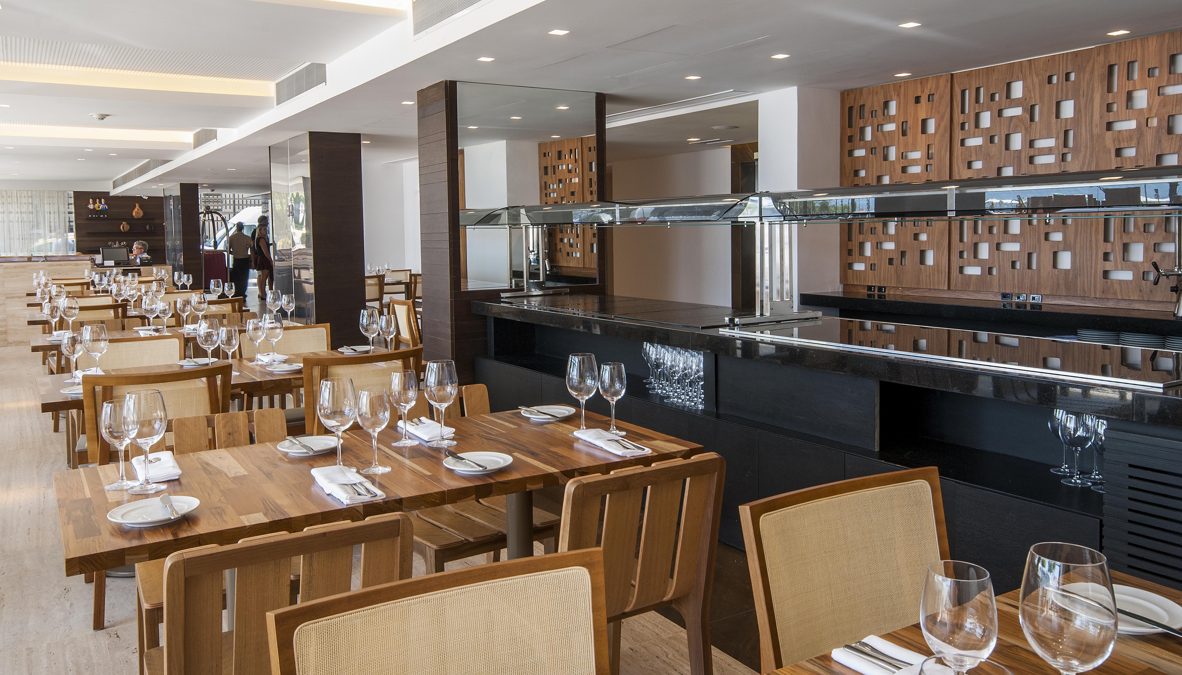 Hotel Arena Leme 4*